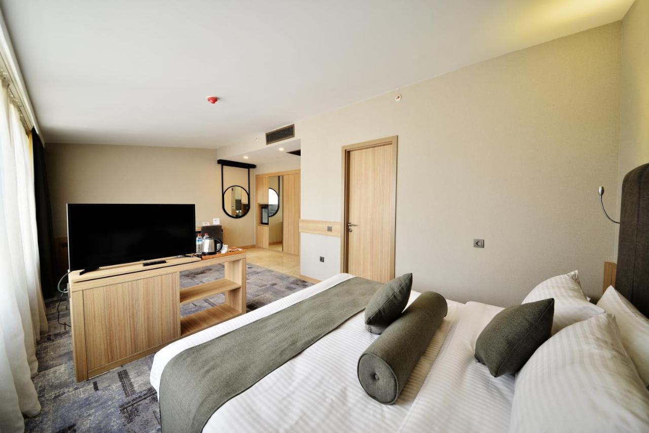 Hotel Western Center 4*