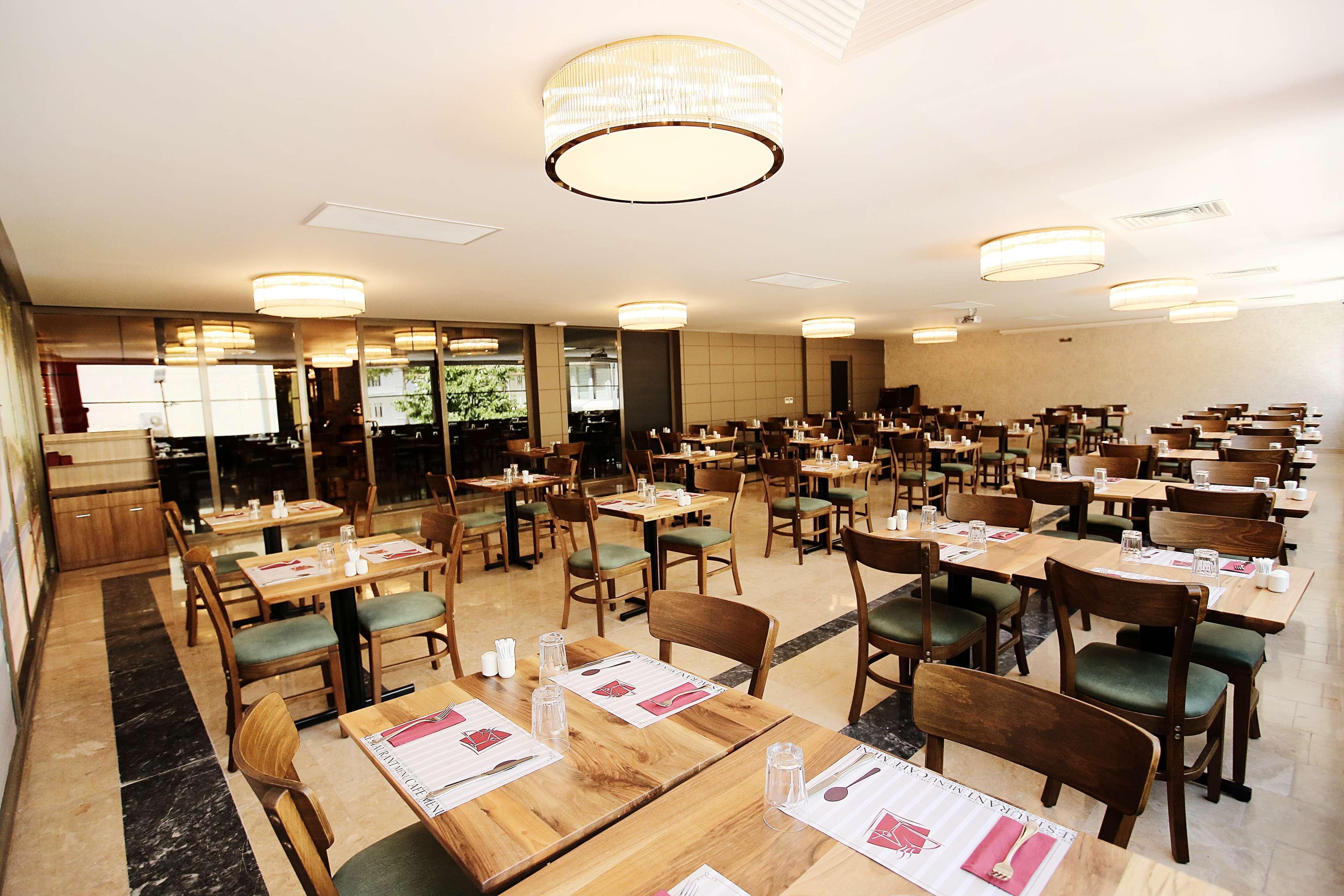 Hotel Western Center 4*